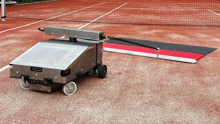 Nanotec Tennisplatz Roboter